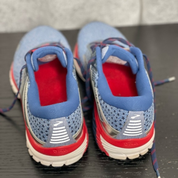 Brooks adrenaline GTS 18 flextra running shoes blue red and silver sneakers | 9 - Picture 3 of 9